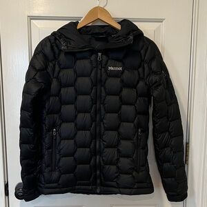 Marmot Black Women’s Ama Bablam 700 Fill Power Goose Down Quilted Puffer Jacket